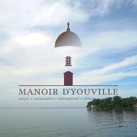 Manoir D'Youville Chateauguay Heights Bagian luar foto